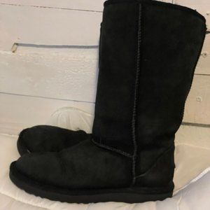 Classic Tall Black UGGS Boots Size 7